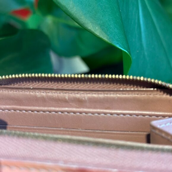 Louis Vuitton Vernis Ikat Zippy coin purse- pink! - Picture 11 of 14